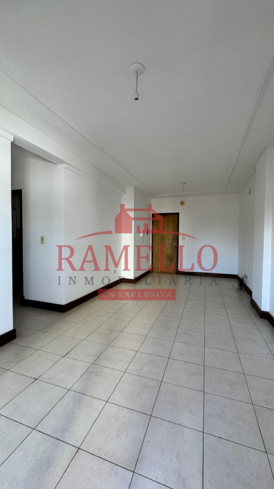 EN VENTA DPTO DOS DORMITORIOS CON BALCON - CENTRO 