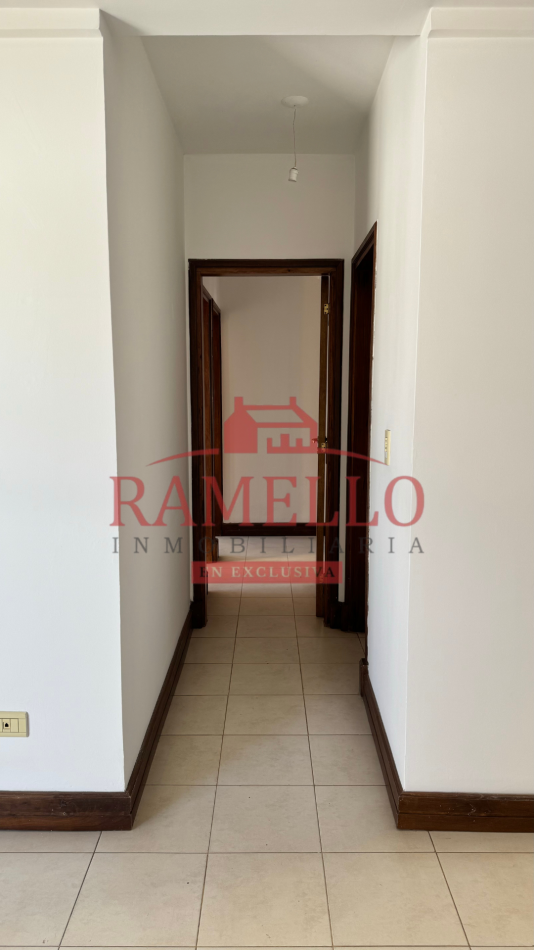 EN VENTA DPTO DOS DORMITORIOS CON BALCON - CENTRO 