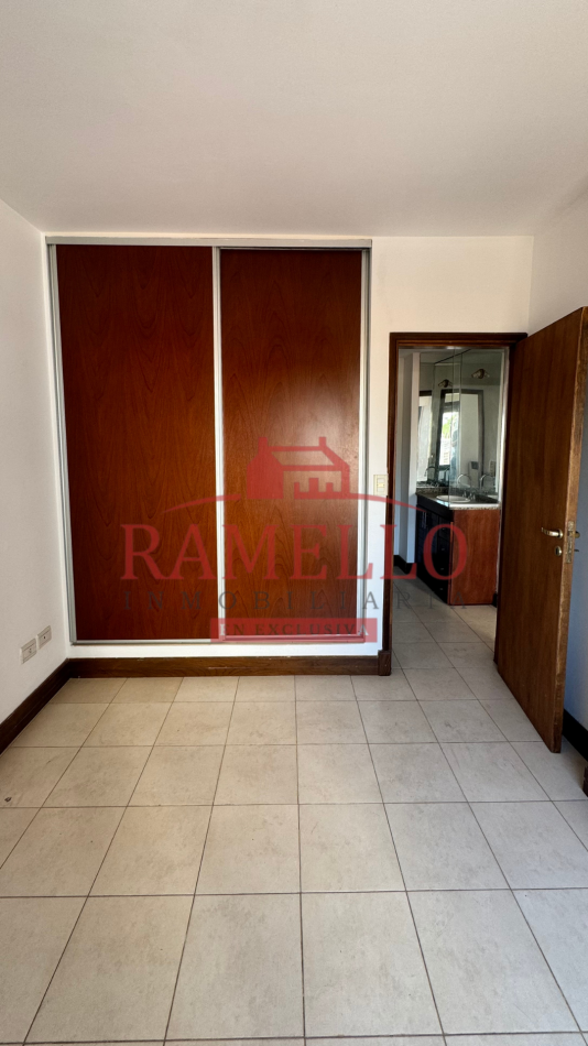 EN VENTA DPTO DOS DORMITORIOS CON BALCON - CENTRO 