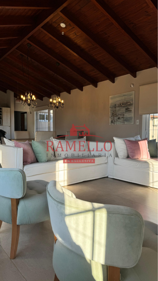 CASA EN VENTA ZONA OESTE - Dos dormitorios 