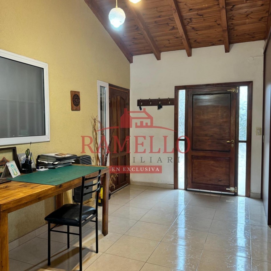 EN VENTA CASA QUINTA TRES DORMITORIOS - Zona de quintas 