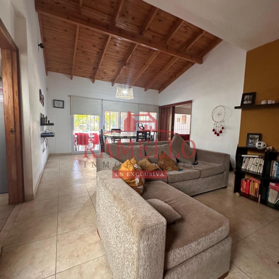 EN VENTA CASA QUINTA TRES DORMITORIOS - Zona de quintas 