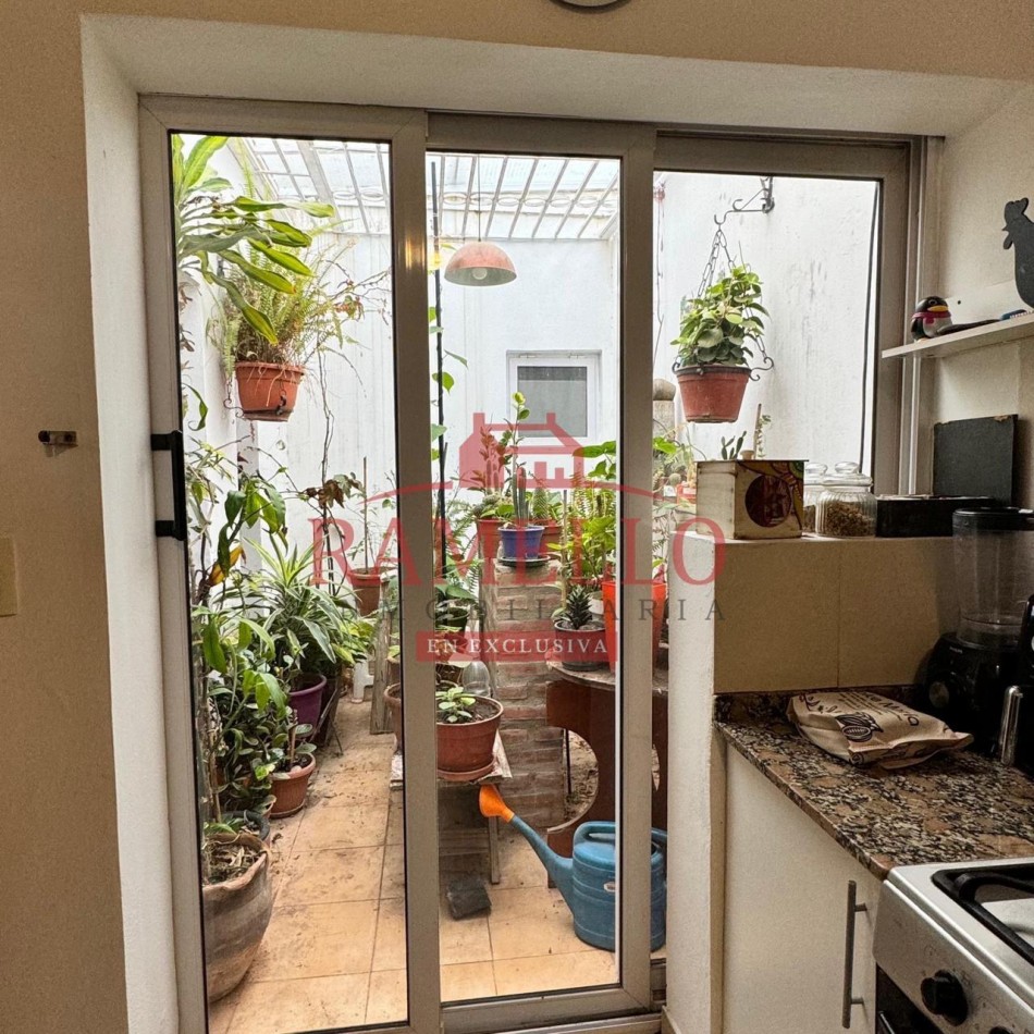 EN VENTA CASA QUINTA TRES DORMITORIOS - Zona de quintas 