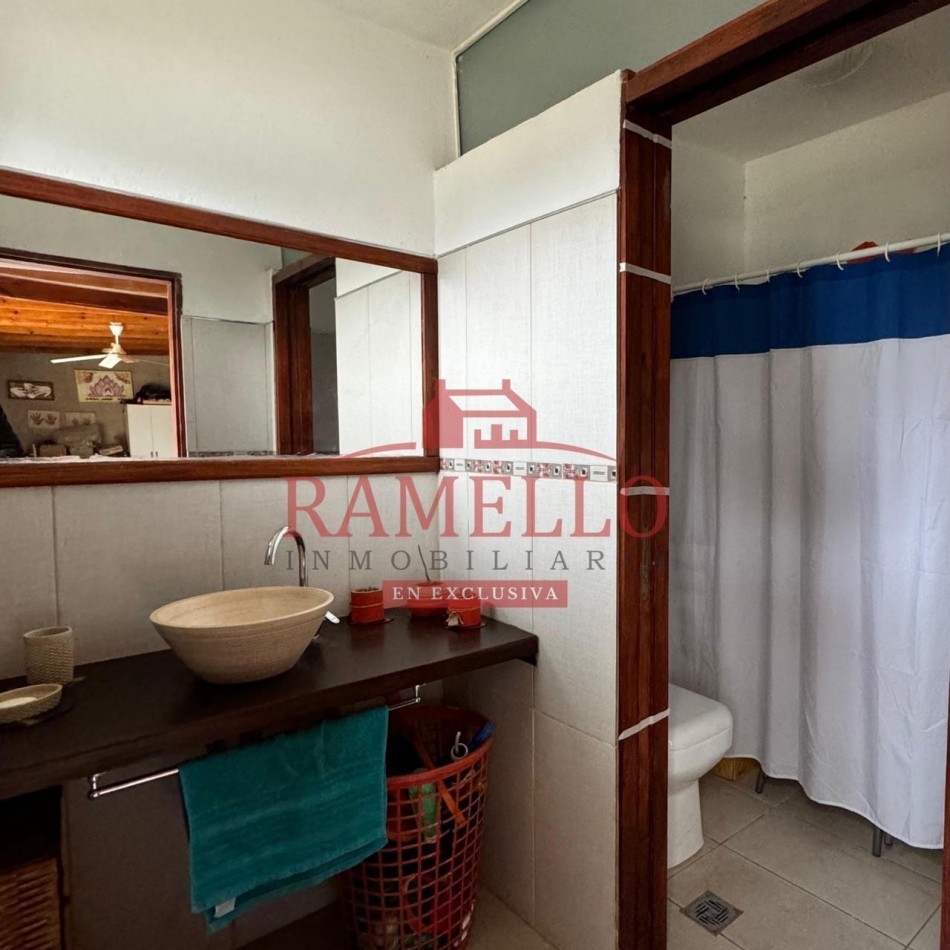 EN VENTA CASA QUINTA TRES DORMITORIOS - Zona de quintas 