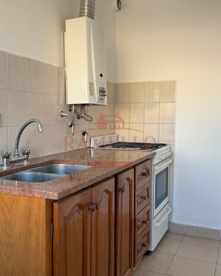 EN VENTA DPTO UN DORMITORIO CON BALCON - Barrio Centro 