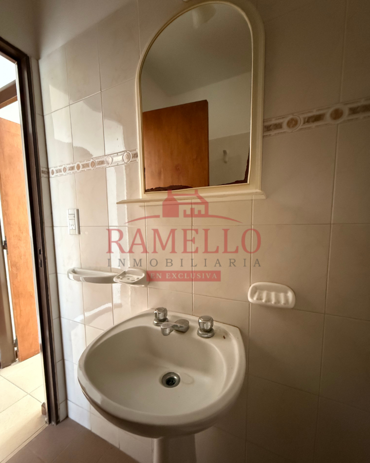 EN VENTA DPTO UN DORMITORIO CON BALCON - Barrio Centro 
