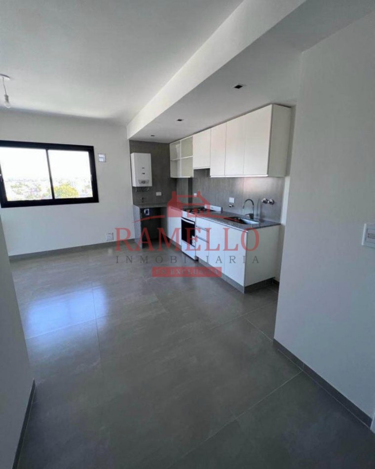 VENDO DPTO DE CATEGORIA! Torre Yrigoyen - Un dormitorio con balcon