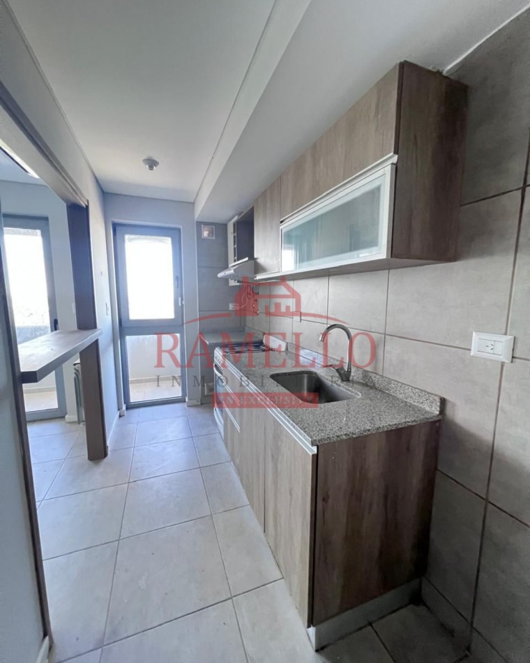 VENDO DPTO DE CATEROGIA - Con cochera! Torre Cardinales 3