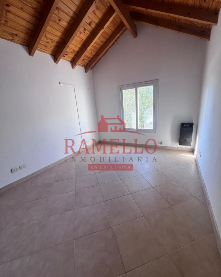 VENDO DUPLEX! Dos dormitorios con cochera