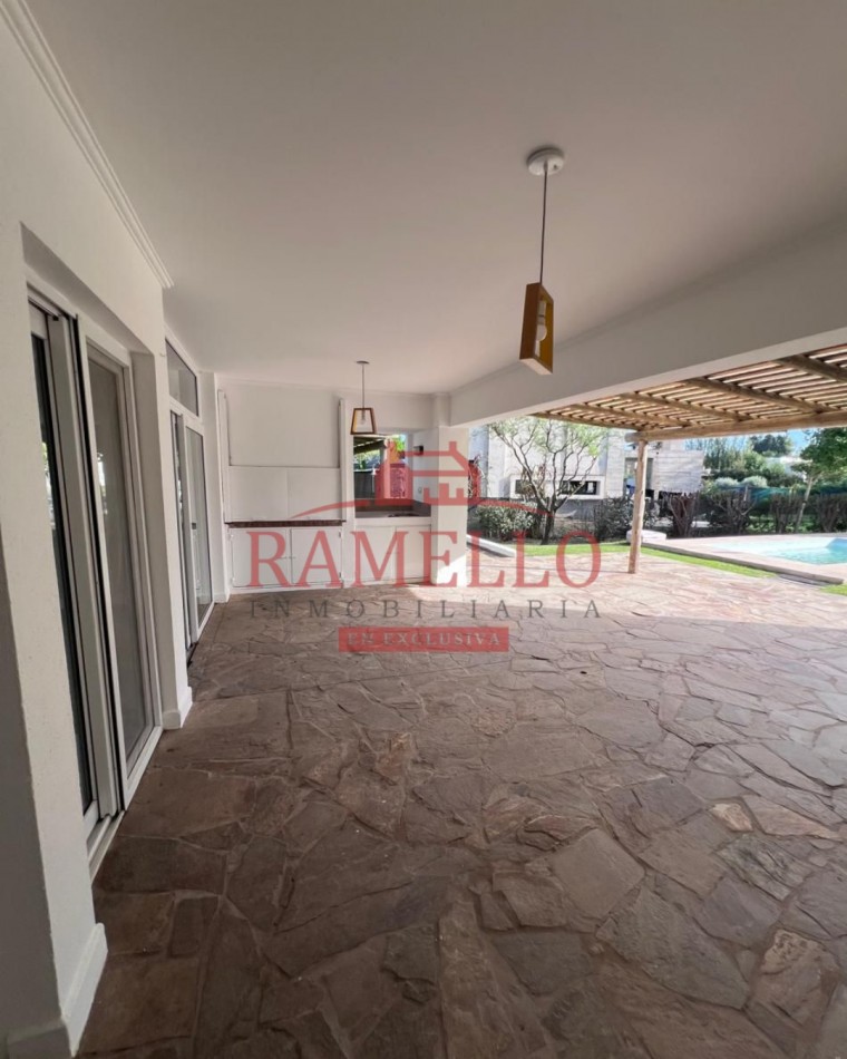 VENDO CASA DE CATEGORIA! Country San Esteban 