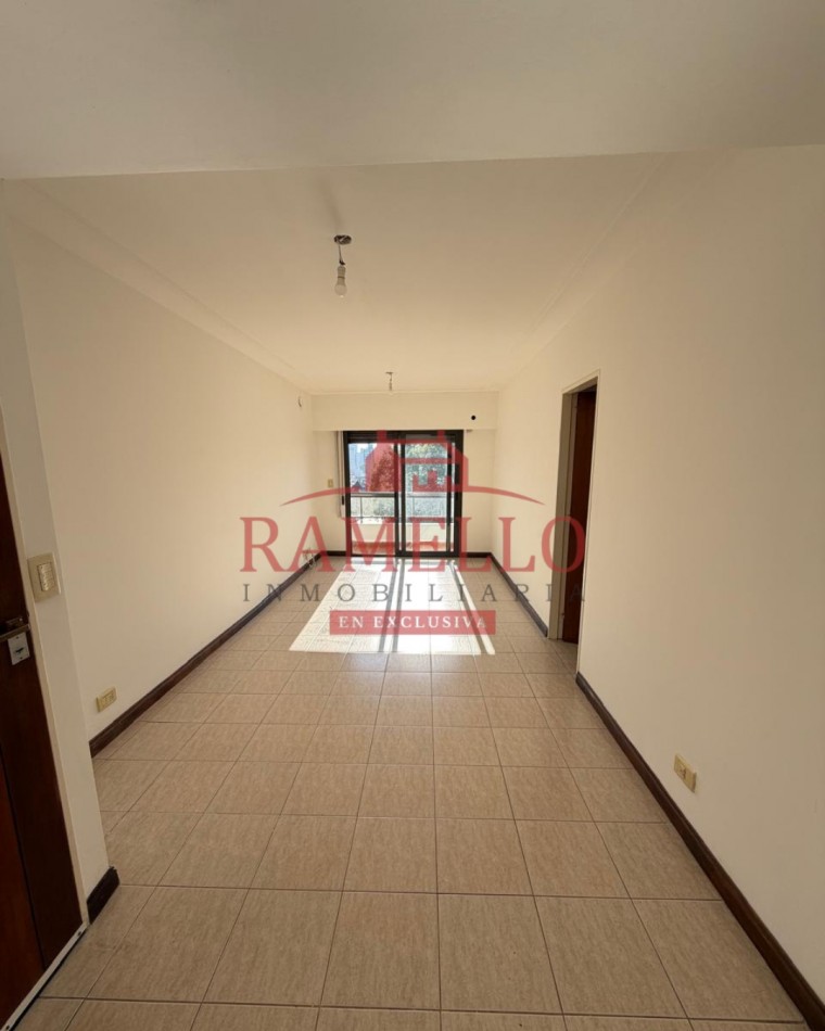 VENDO DPTO - Dos dormitorios con cochera en Torre Hovenia I