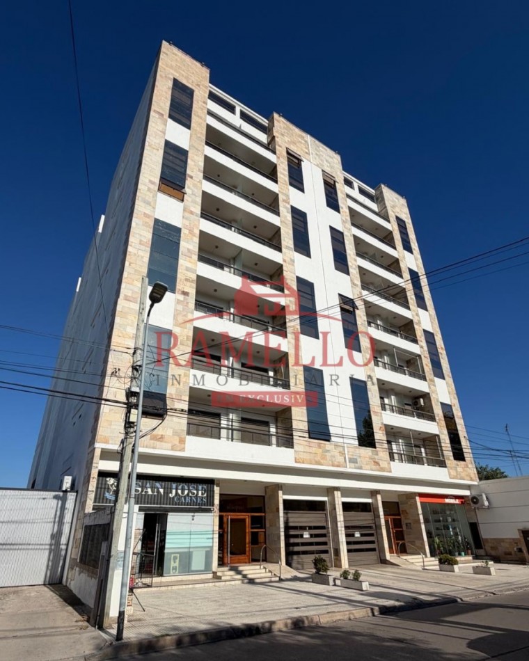 VENDO DPTO - Dos dormitorios con cochera en Torre Hovenia I