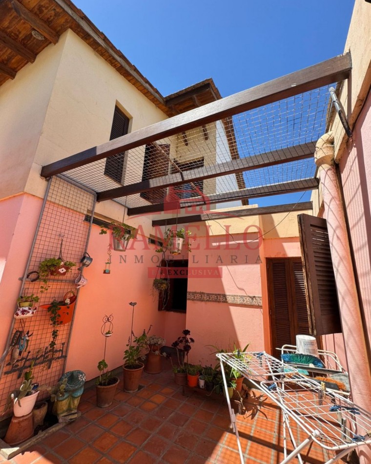 HERMOSA CASA EN VENTA! Tres dormitorios 
