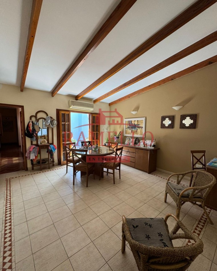 HERMOSA CASA EN VENTA! Tres dormitorios 