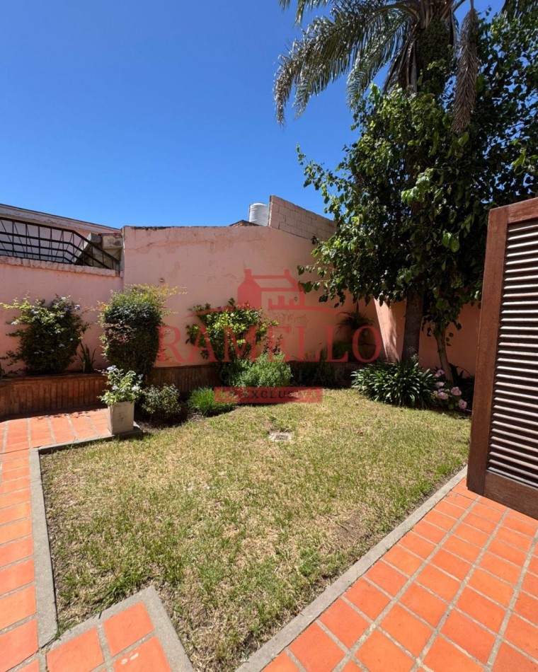 HERMOSA CASA EN VENTA! Tres dormitorios 