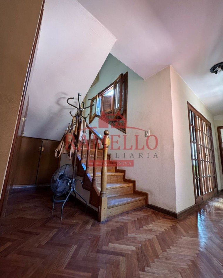 HERMOSA CASA EN VENTA! Tres dormitorios 