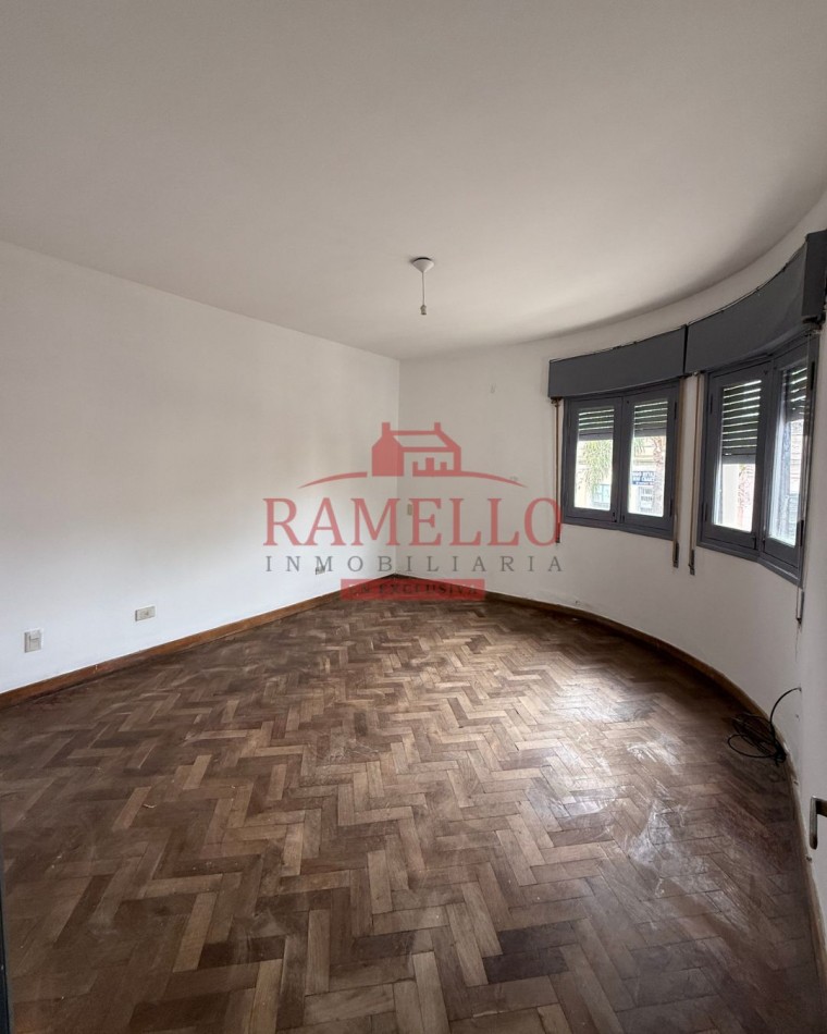 Alquiler - Casa centrica de tres dormitorios - Bv. Roca 