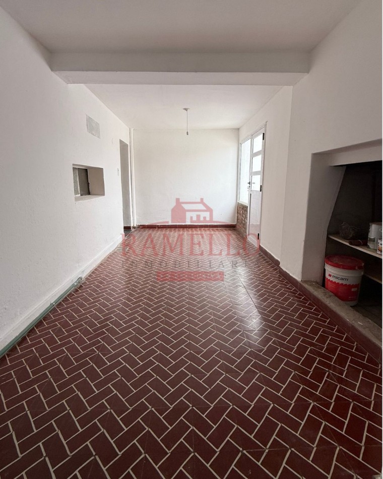 Alquiler - Casa centrica de tres dormitorios 