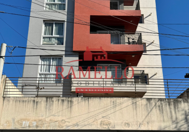 EN VENTA DPTO UN DORMITORIO CON AMPLIA TERRAZA - opcion de cochera 