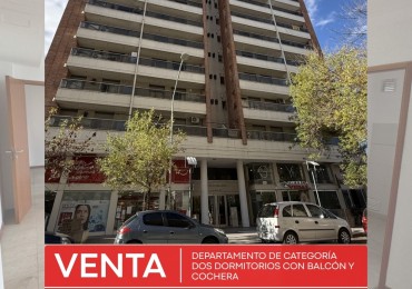 EN VENTA! Dpto de categoria - Dos dormitorios, con balcon y cochera 